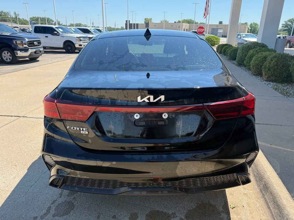 Used 2022 Kia Forte Sedan FWD image 11