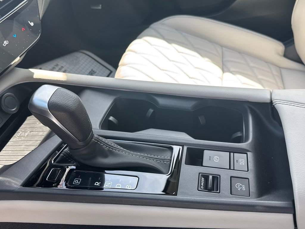 New 2026 Nissan Sentra SL w/ Floor Mat Package FWD image 25