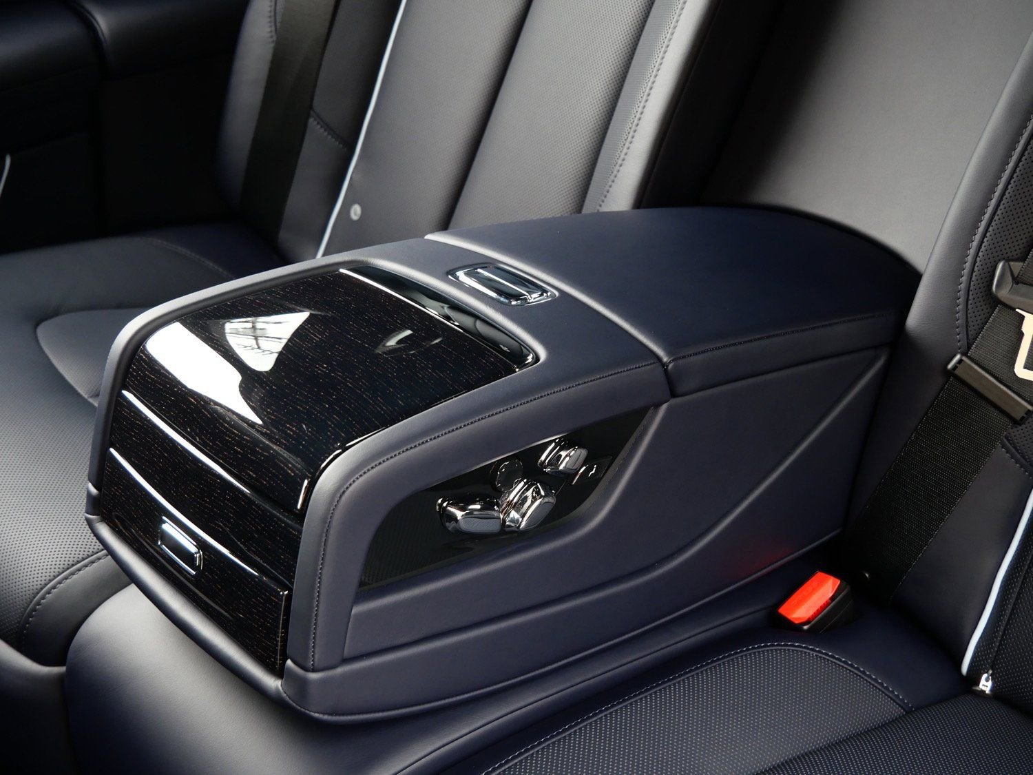 New 2026 Rolls-Royce Ghost Extended Wheelbase image 27