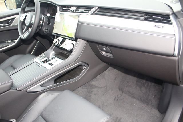 New 2026 Jaguar F-PACE R-Dynamic S image 24