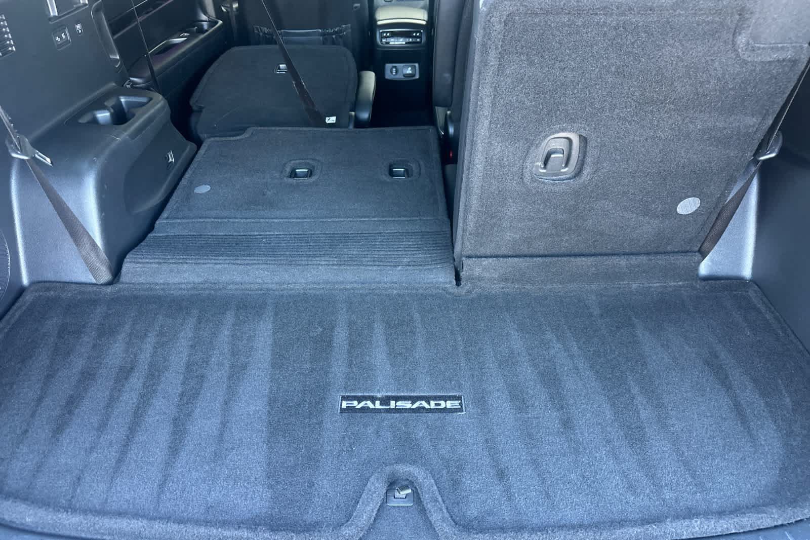 Used 2021 Hyundai Palisade Limited AWD/4WD image 16