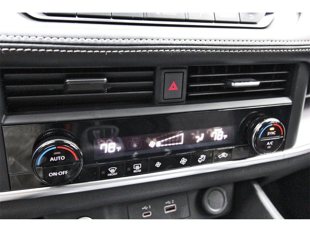 Used 2023 Nissan Rogue SV image 22