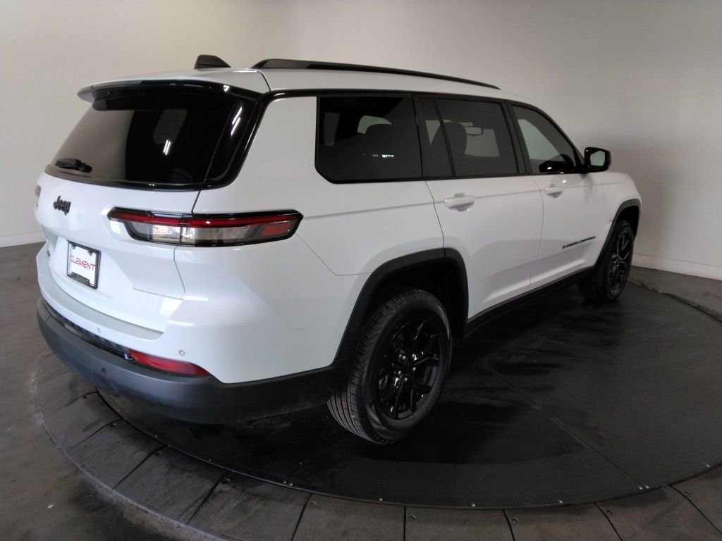 Used 2024 Jeep Grand Cherokee L Laredo AWD/4WD image 5