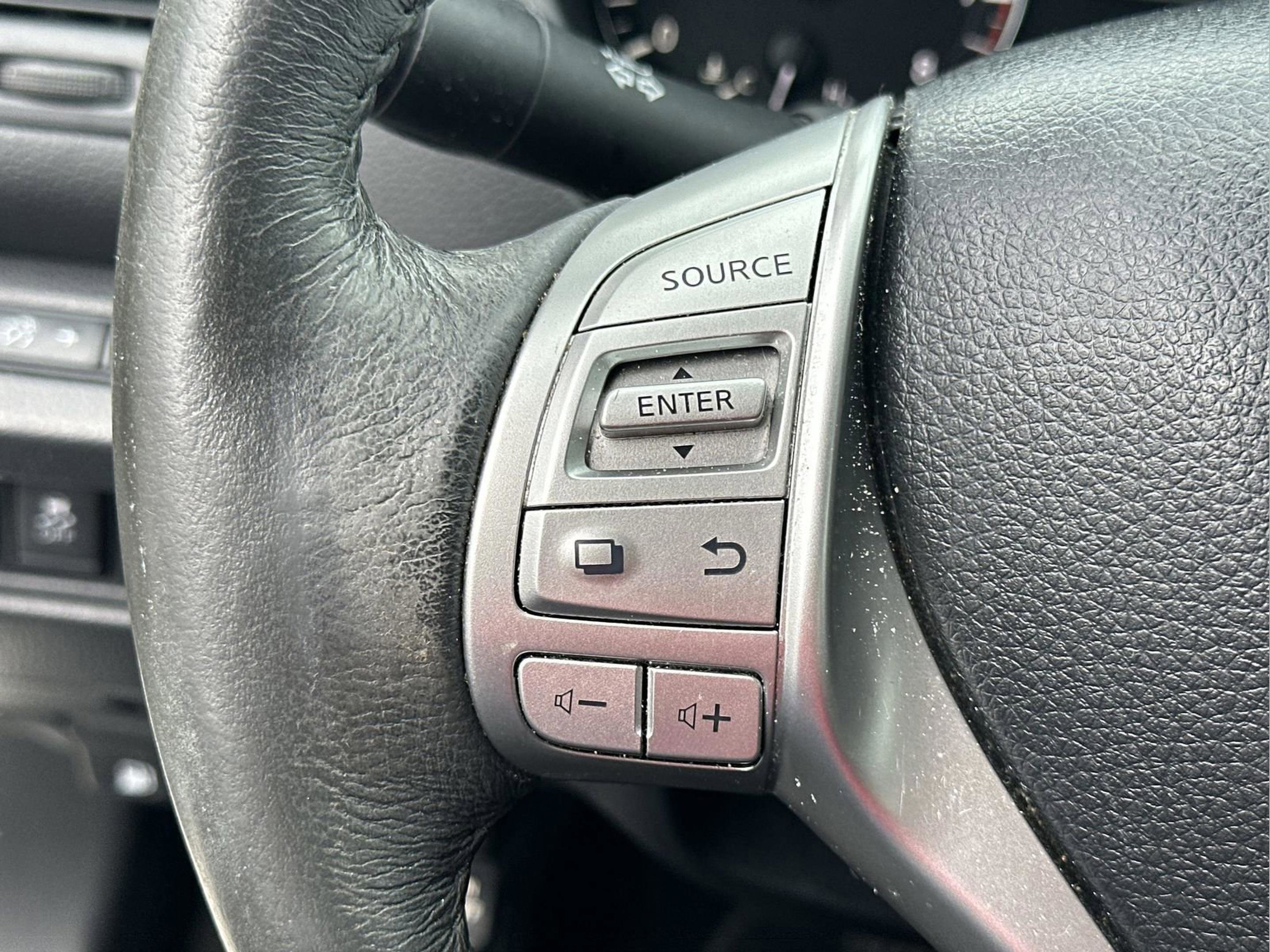 Used 2017 Nissan Altima 2.5 SL w/ Moonroof Package image 13