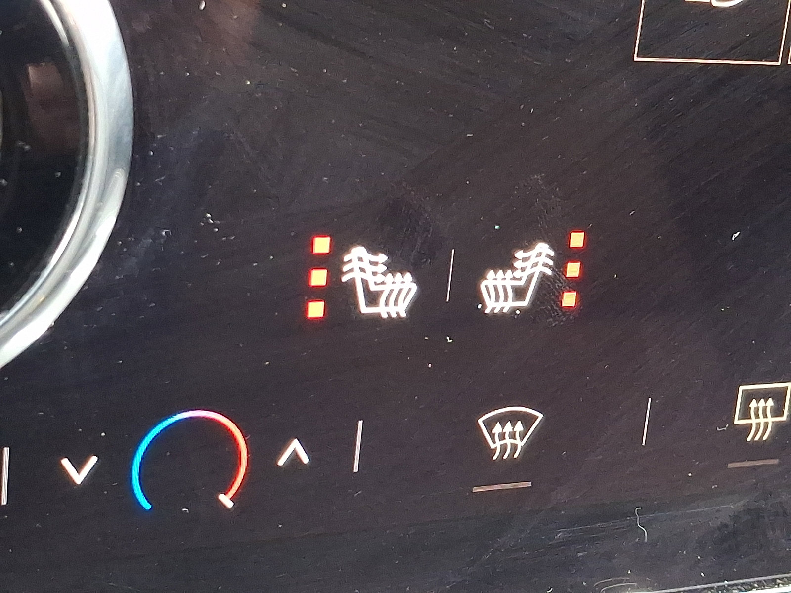 Used 2025 GMC Terrain Elevation image 23