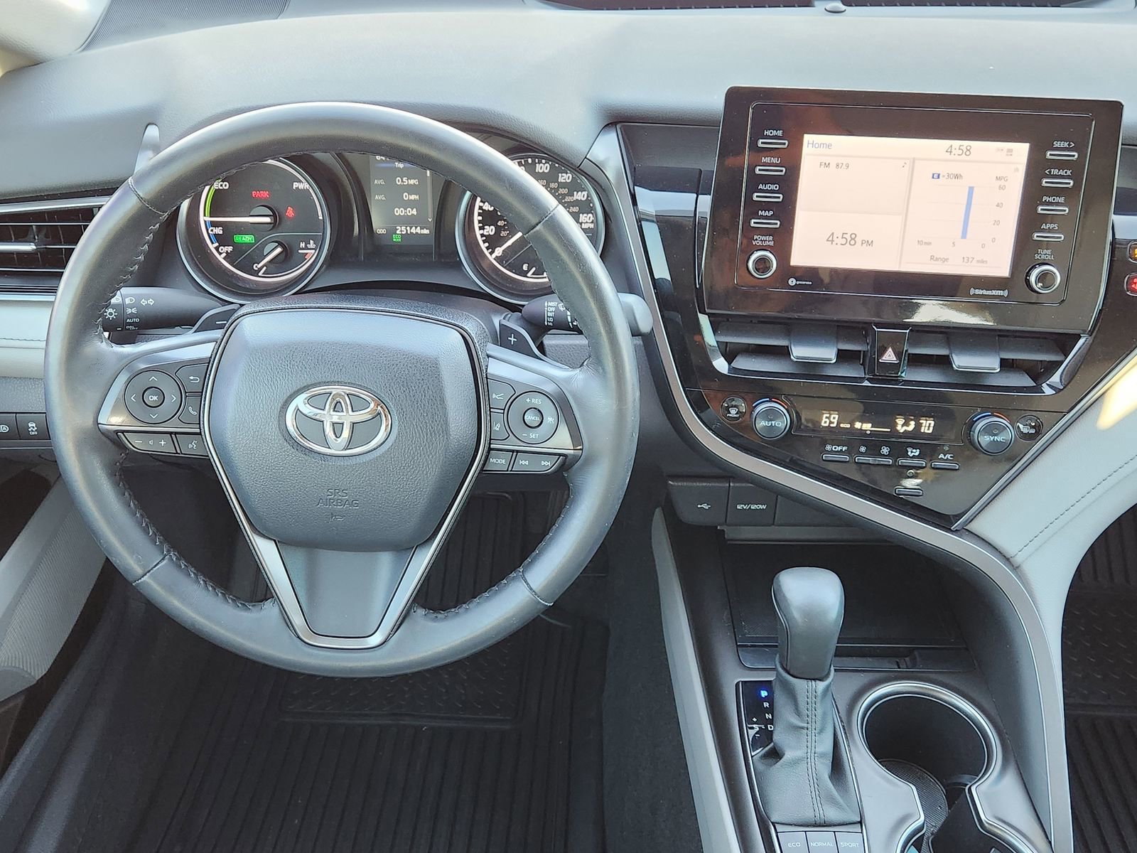 Used 2023 Toyota Camry SE image 31