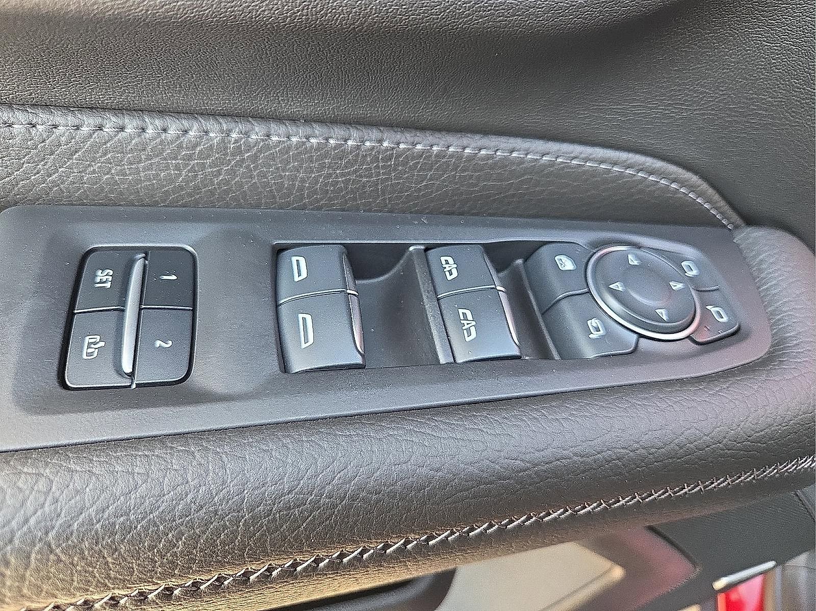 Certified 2024 GMC Yukon Denali AWD/4WD image 16