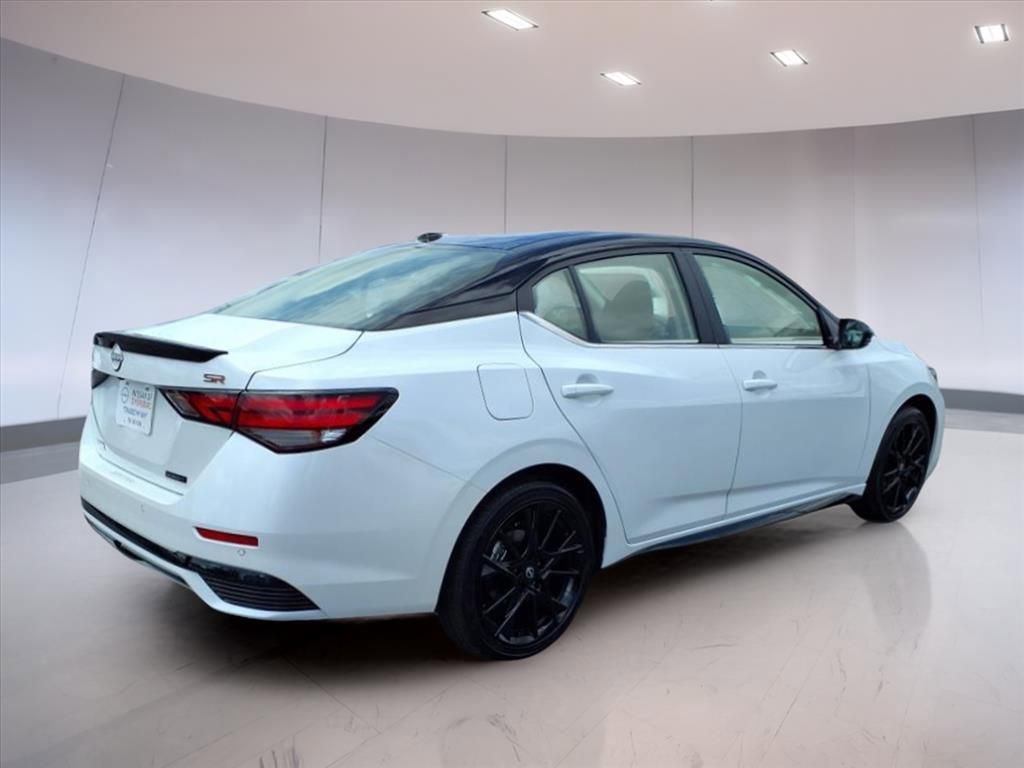 New 2025 Nissan Sentra SR w/ Midnight Edition image 7