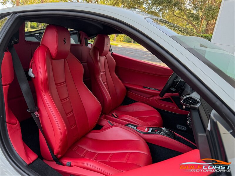 Used 2014 Ferrari 458 Italia Coupe RWD image 29