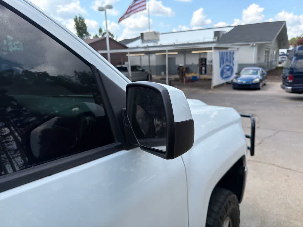 Used 2019 Chevrolet Silverado 1500 LT AWD/4WD image 5