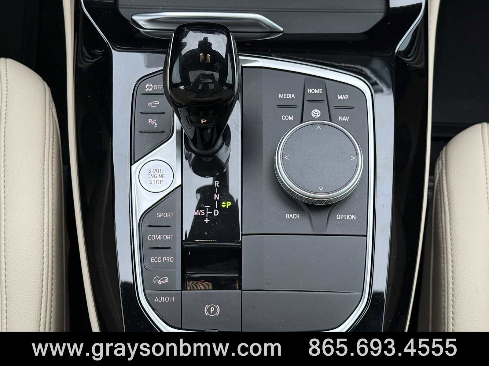 Used 2025 BMW X4 M40i w/ Premium Package image 21