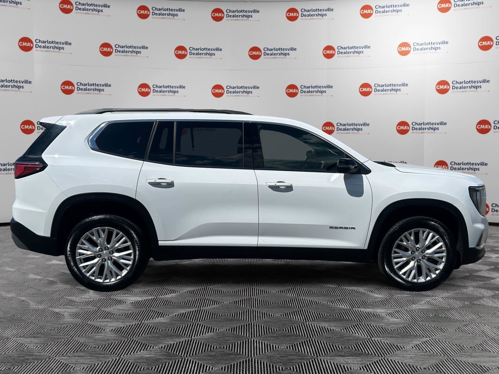 Used 2026 GMC Acadia Elevation w/ Elevation Premium Package AWD/4WD image 6