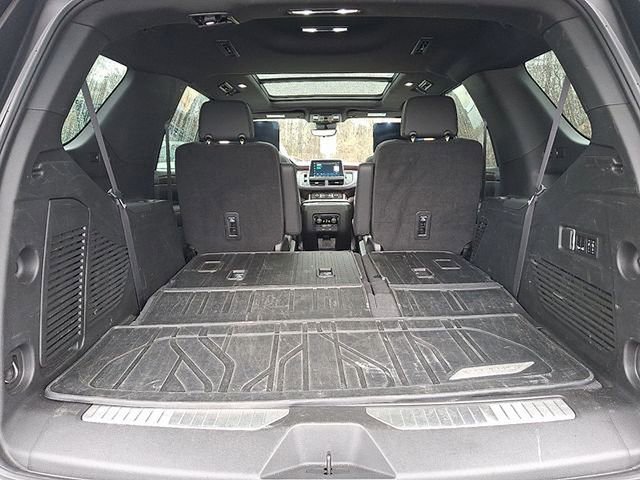 Used 2023 Chevrolet Tahoe High Country image 30