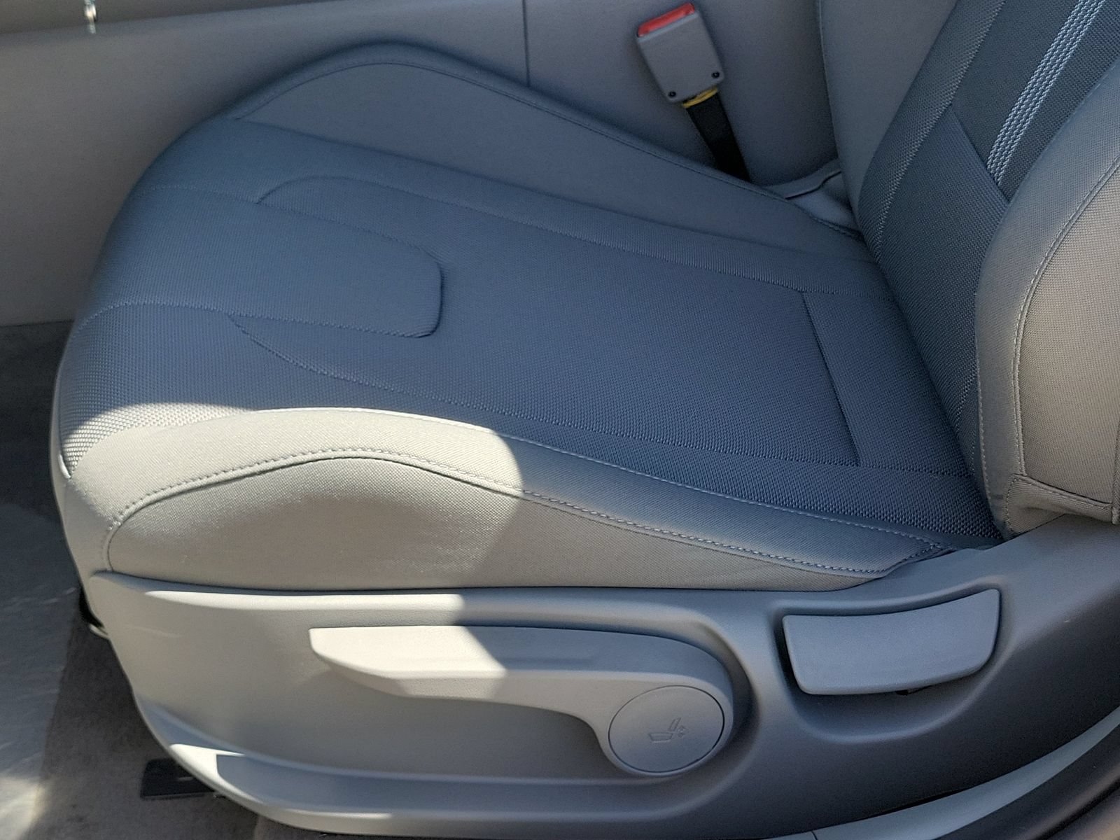 New 2026 Hyundai Elantra SE FWD image 15