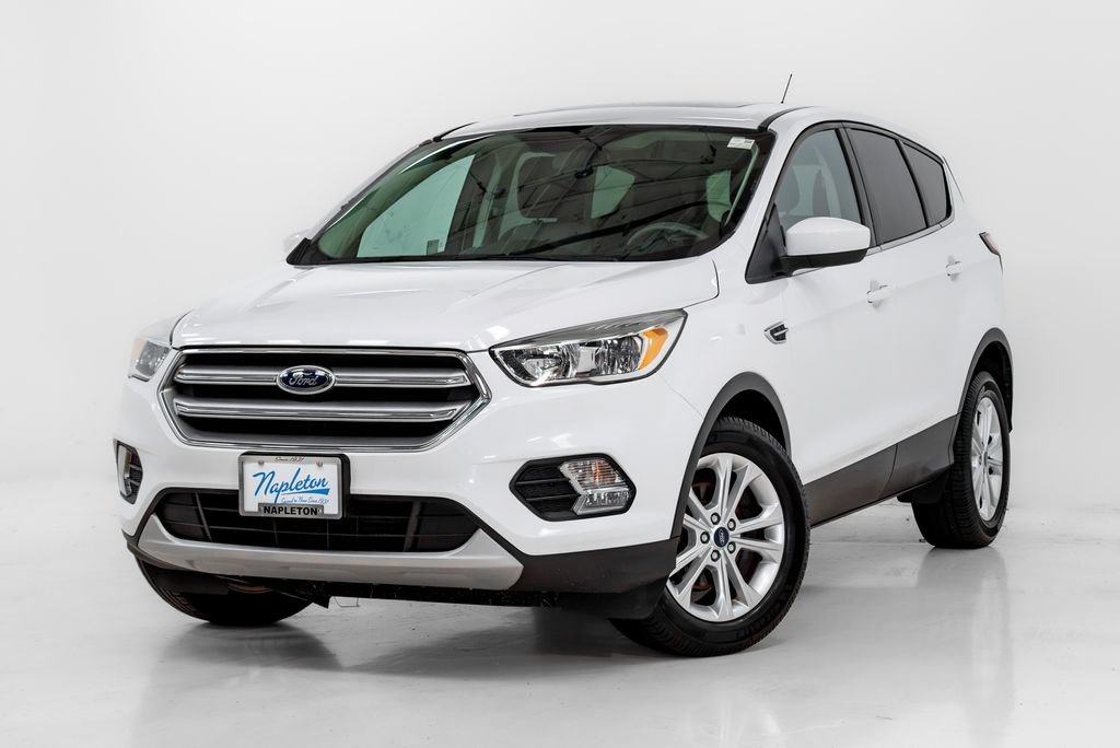 Used 2017 Ford Escape SE FWD image 1