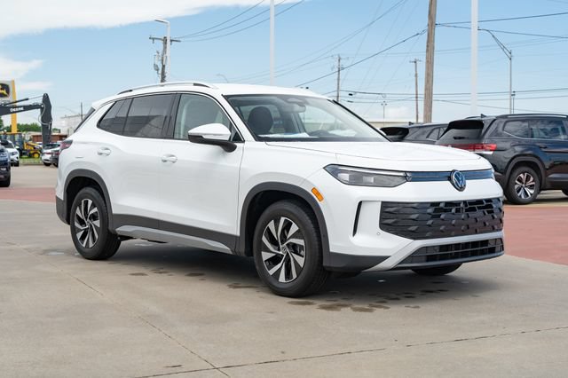 New 2026 Volkswagen Tiguan S FWD image 8