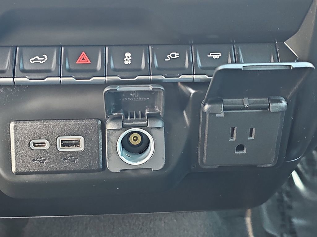 Used 2021 Chevrolet Silverado 1500 Custom w/ LPO, Dark Essentials Package image 25