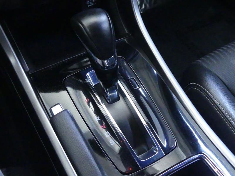 Used 2017 Honda Accord Sport image 14