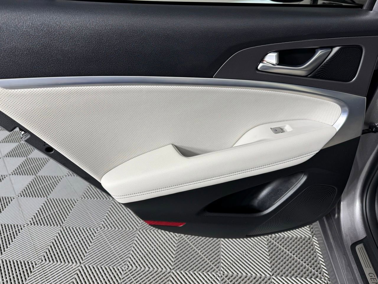 Used 2024 Genesis G70 3.3T Advanced image 25