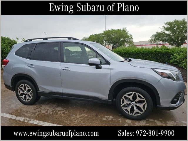 Used 2023 Subaru Forester Premium image 1