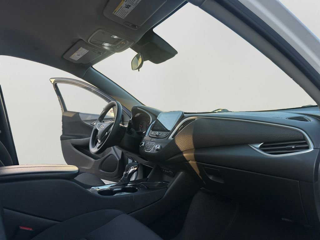 Used 2024 Chevrolet Malibu LT image 11