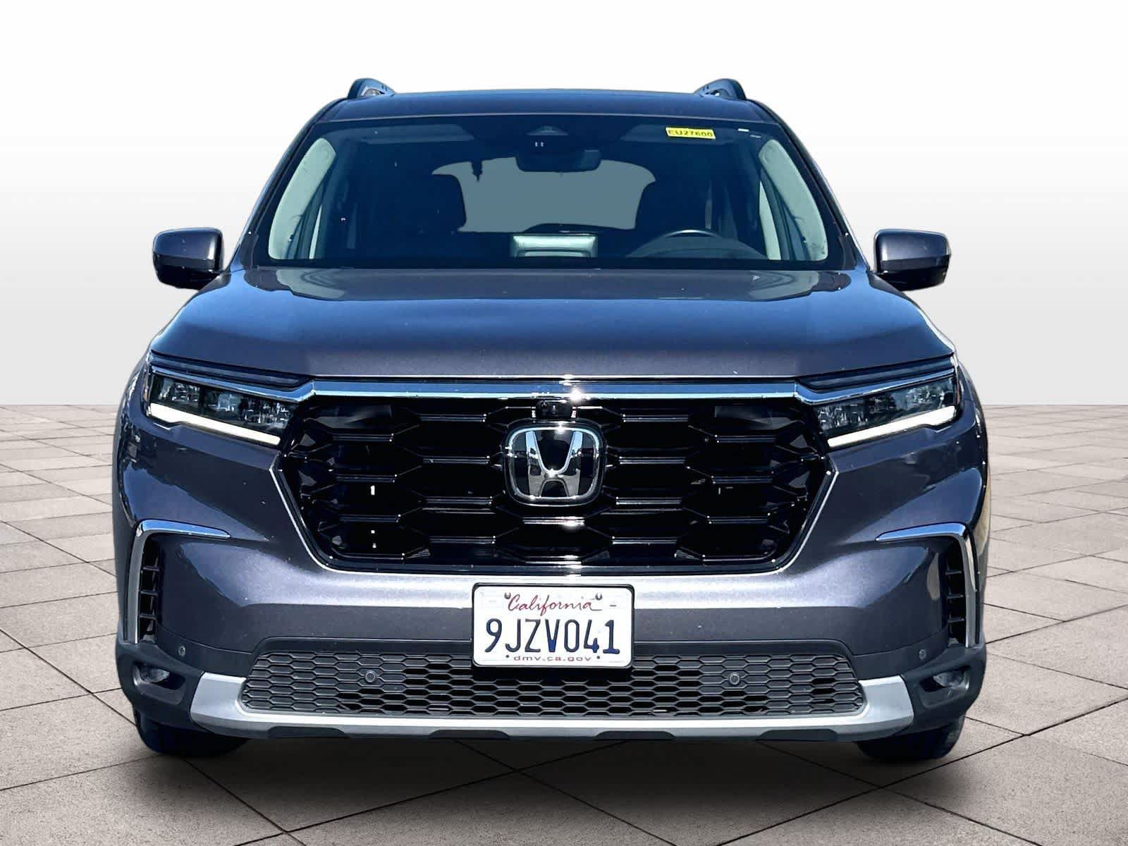Used 2024 Honda Pilot Elite image 2