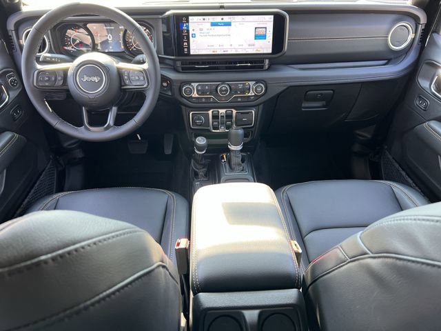 New 2025 Jeep Gladiator Sport image 18