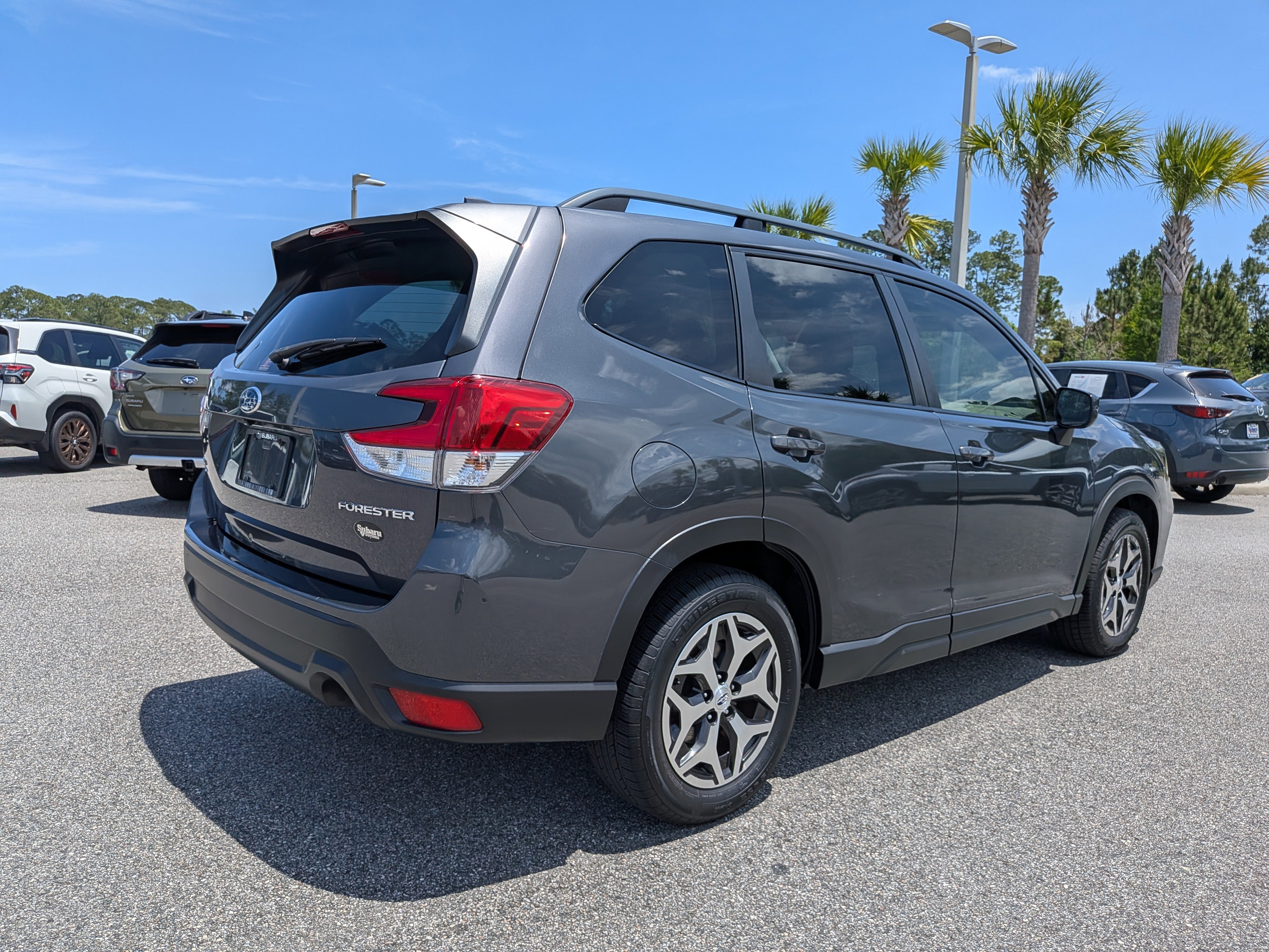 Used 2021 Subaru Forester Premium AWD/4WD image 4