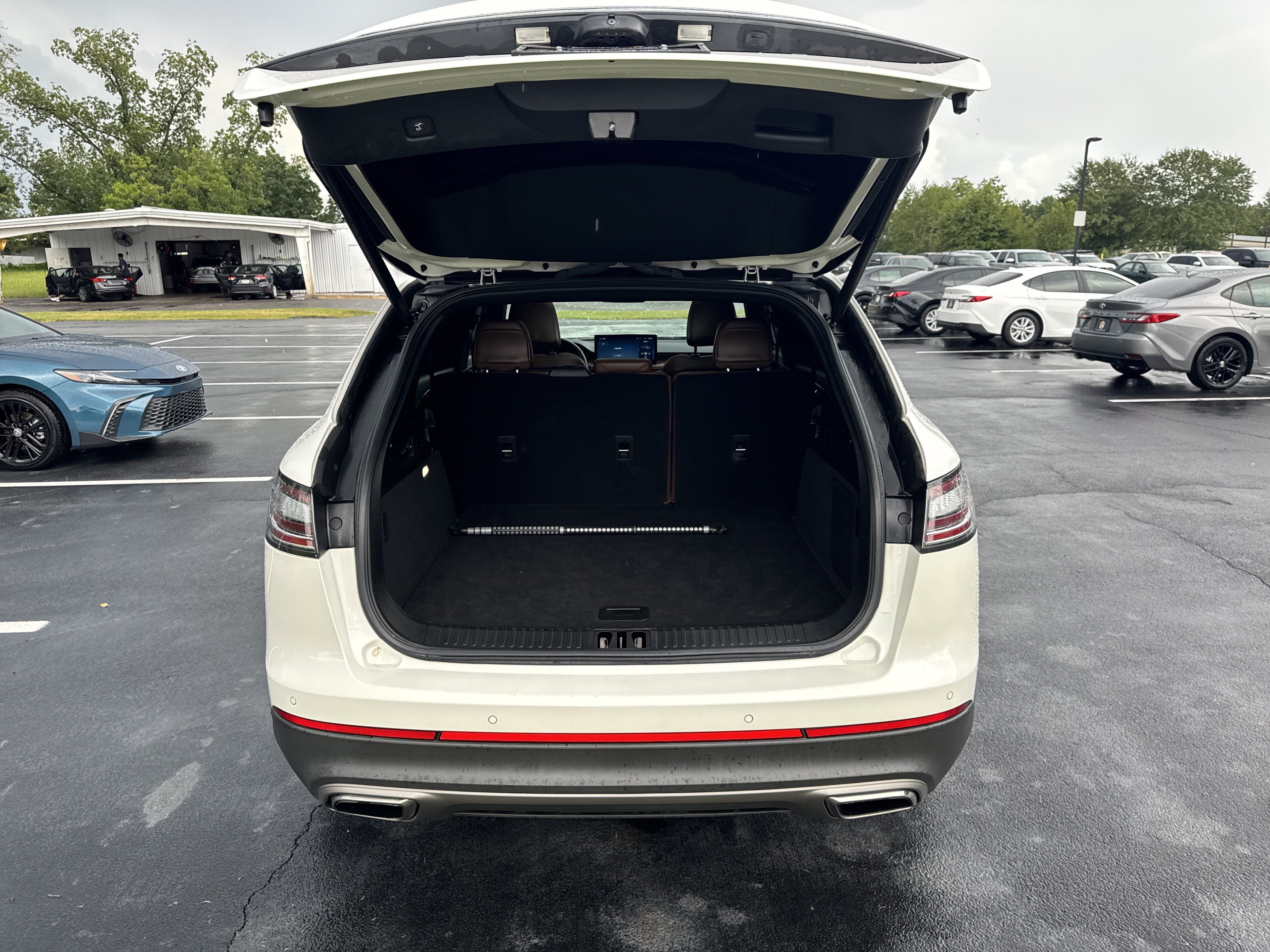 Used 2023 Lincoln Nautilus Reserve FWD image 31