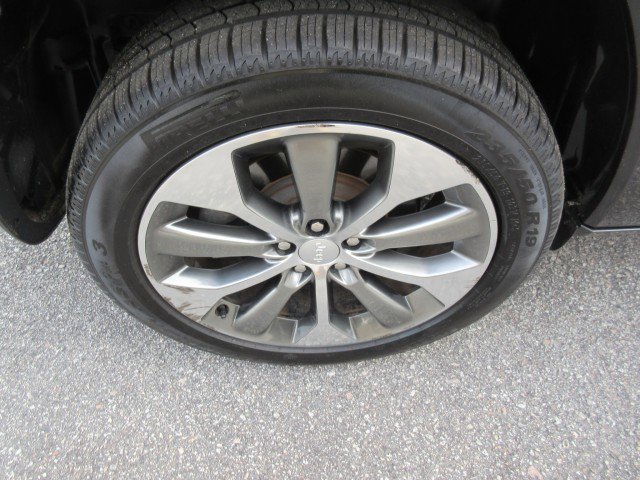 Used 2019 Jeep Cherokee Overland w/ Technology Group image 11