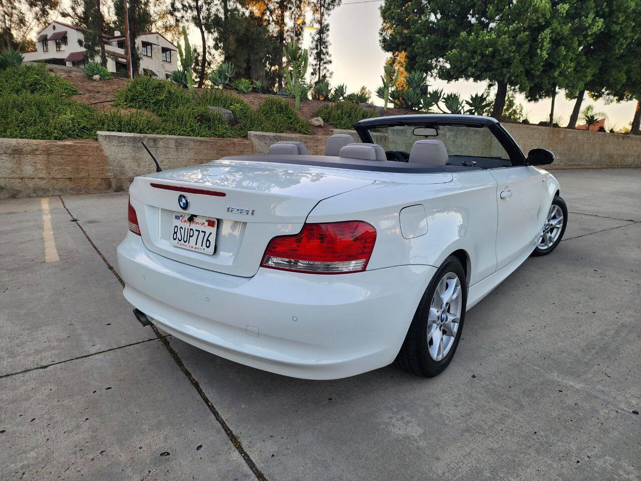 Used 2008 BMW 128i Convertible image 20