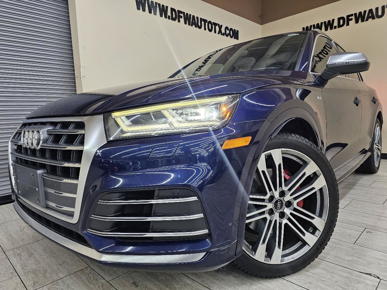 Used 2018 Audi SQ5 Premium Plus w/ S Sport Package AWD/4WD image 1