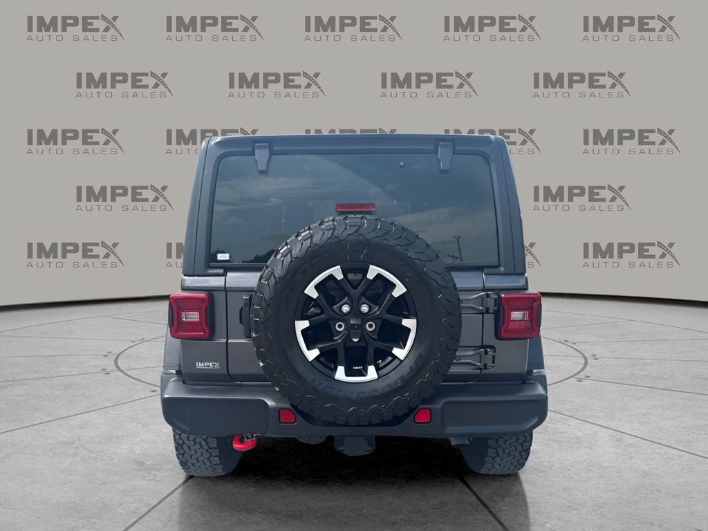 Used 2025 Jeep Wrangler Unlimited Rubicon w/ Convenience Group AWD/4WD image 3