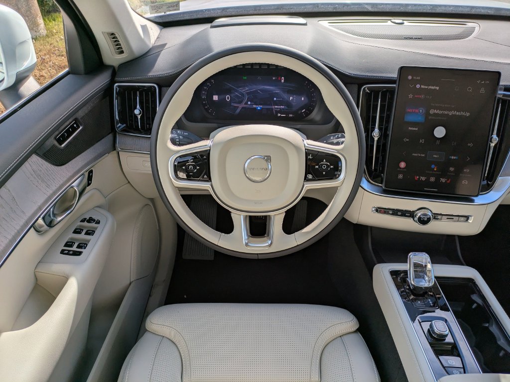 New 2026 Volvo XC90 B6 Ultra w/ Protection Package AWD/4WD image 15