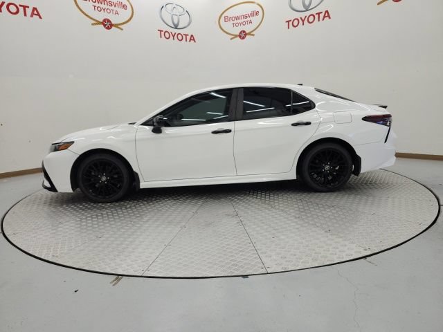 Used 2021 Toyota Camry SE FWD image 5