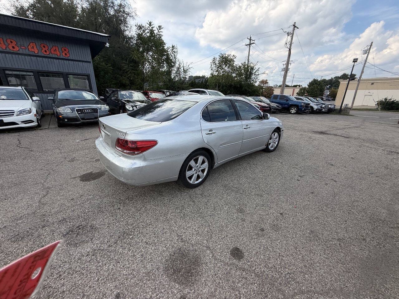 Used 2005 Lexus ES 330 FWD image 4