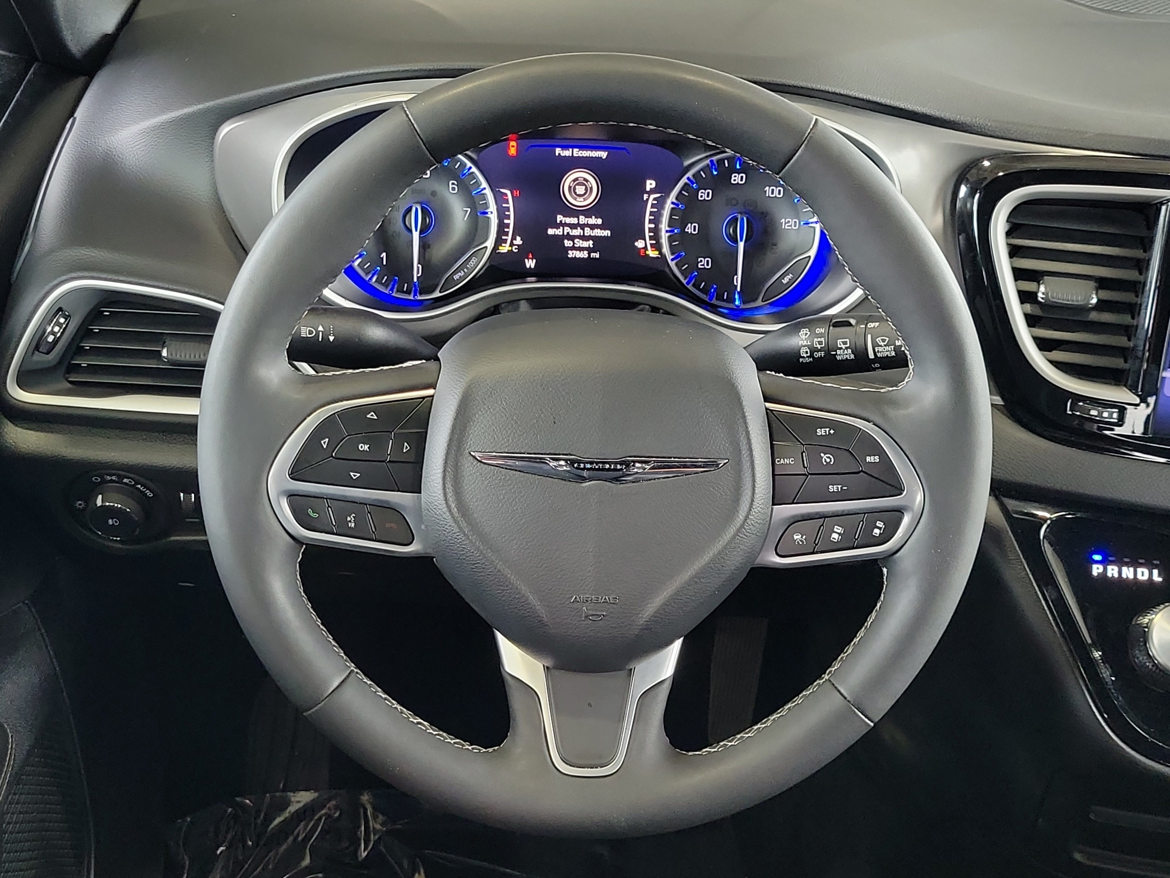 Certified 2025 Chrysler Pacifica Select FWD image 16