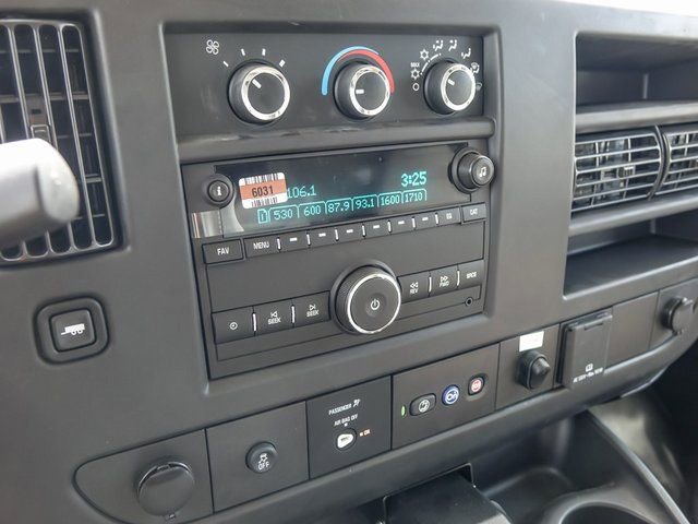 New 2025 Chevrolet Express 3500 w/ Power Convenience Package RWD image 24