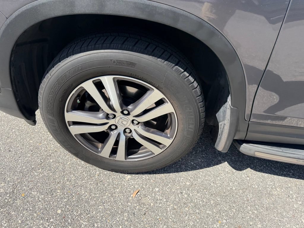 Used 2018 Honda Pilot EX image 9