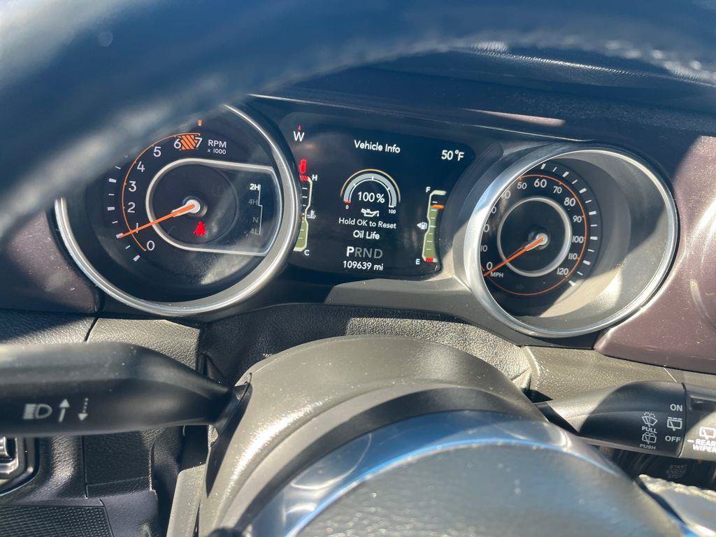 Used 2021 Jeep Wrangler Unlimited Sahara AWD/4WD image 9