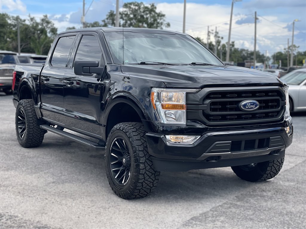 Used 2021 Ford F150 XLT w/ Equipment Group 301A Mid AWD/4WD image 11