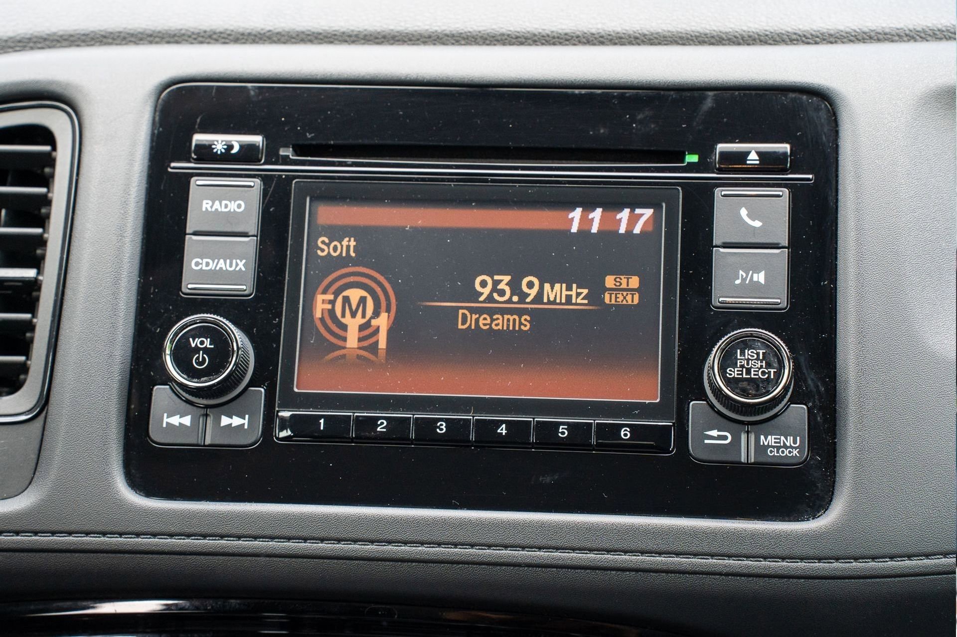 Used 2016 Honda HR-V LX image 21