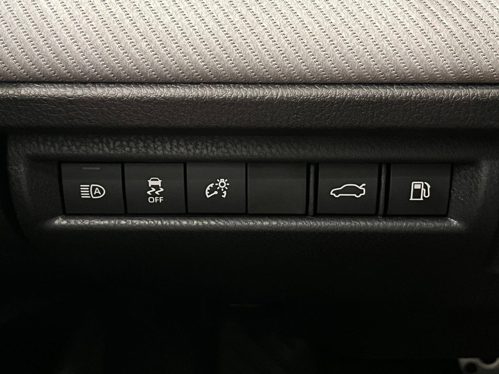 New 2026 Toyota Camry SE FWD image 31