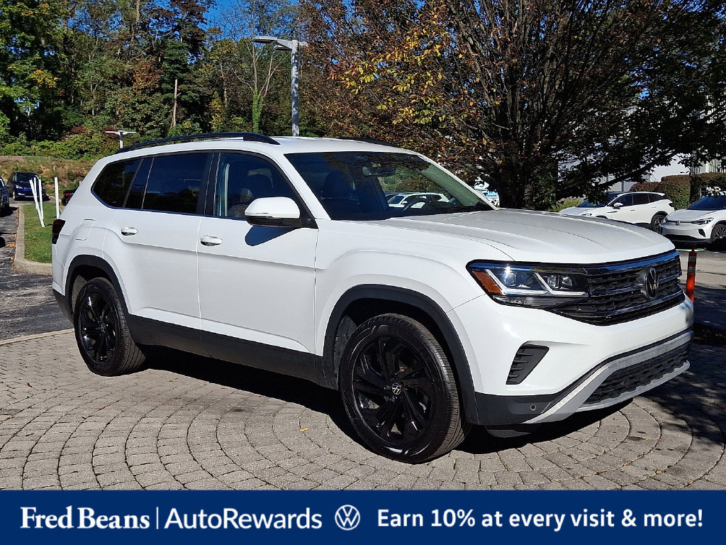 Certified 2023 Volkswagen Atlas SE w/ Black Wheel Package