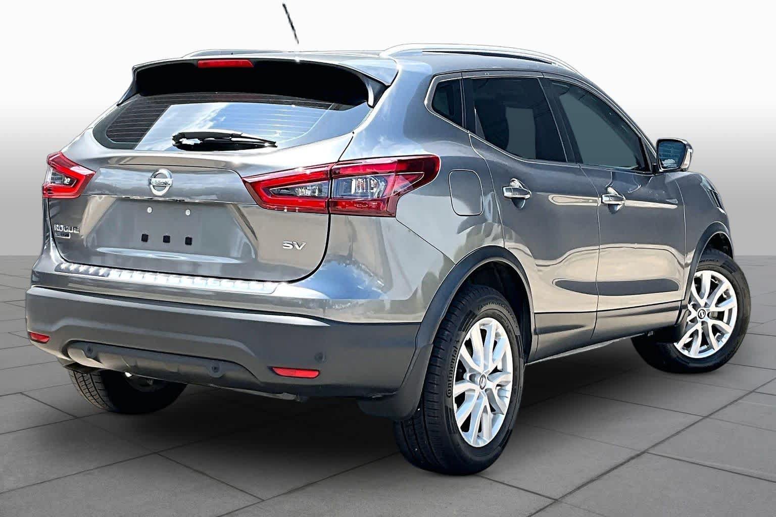 Used 2021 Nissan Rogue Sport SV w/ Technology Package FWD image 13