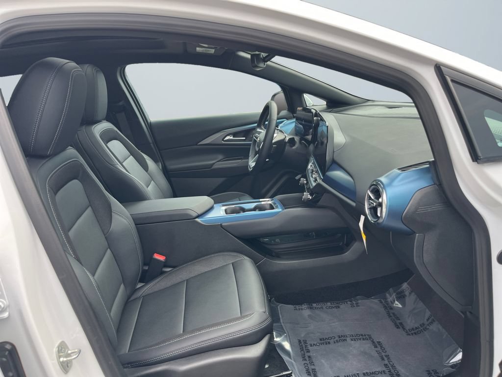 Used 2026 Chevrolet Equinox EV LT FWD image 15