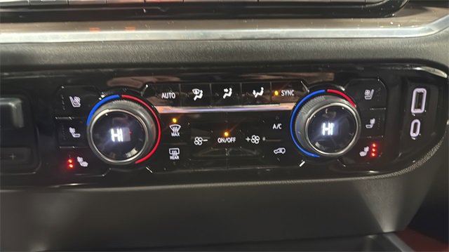 Used 2022 Chevrolet Silverado 1500 High Country image 15
