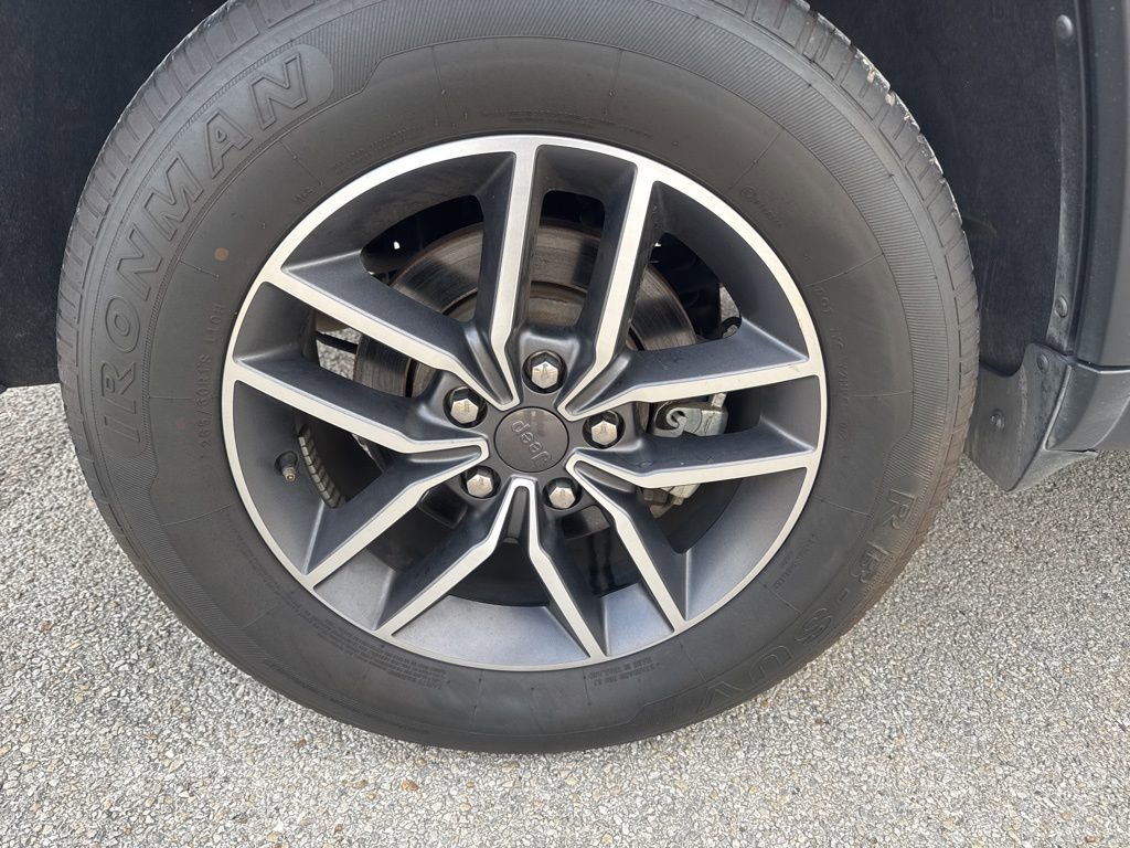 Used 2022 Jeep Grand Cherokee Limited AWD/4WD image 14