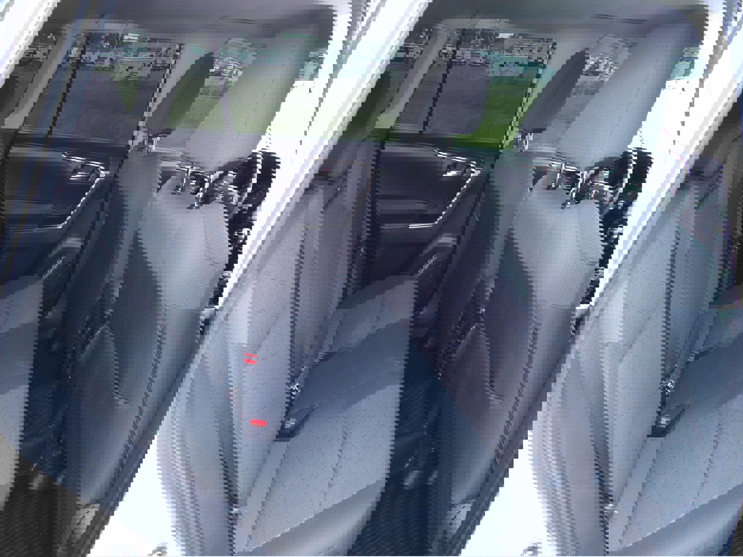 Used 2023 Toyota RAV4 XLE w/ Convenience Package image 10