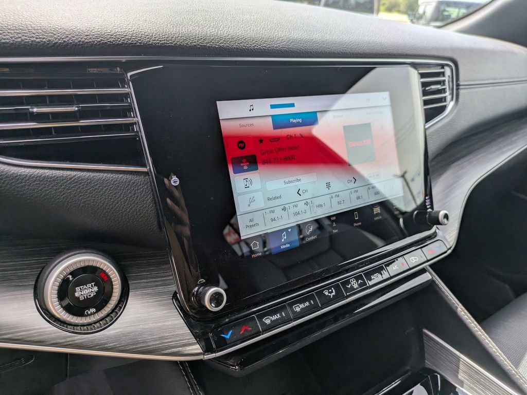 Used 2024 Jeep Wagoneer Series II w/ Flexible Seating Group image 20